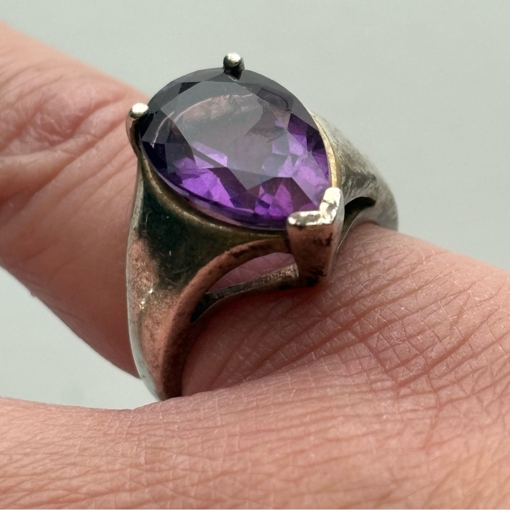 Vintage Sterling Silver Amethyst Purple stone ring